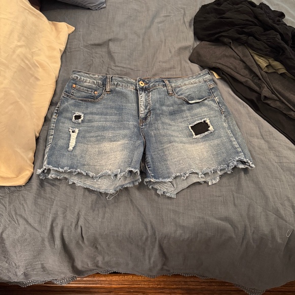 Jean shorts - Picture 1 of 4